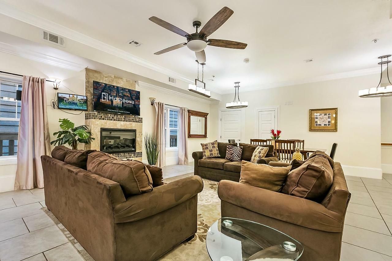 Spacious 4br Steps From St Charles Ave Apartment