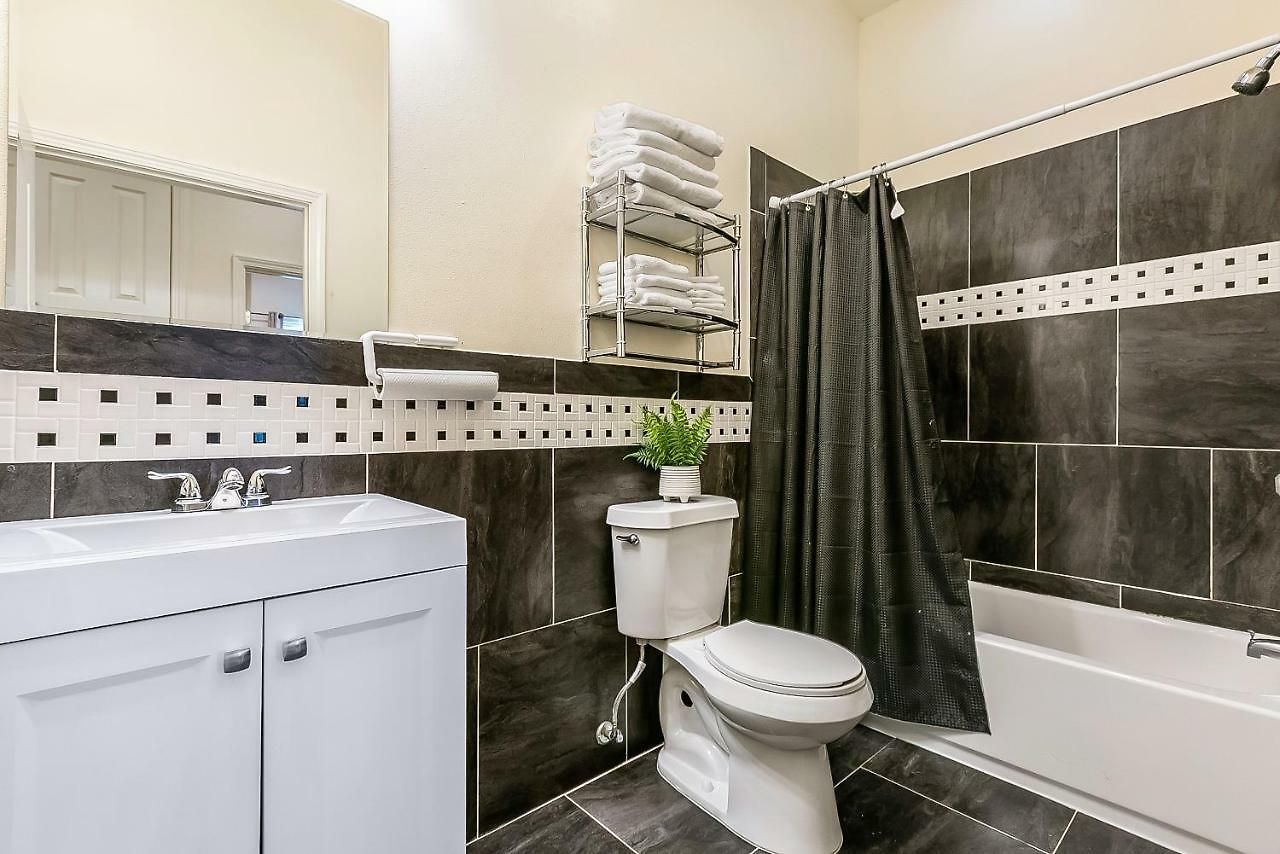 Modern, Spacious With Luxury Amenities Aparthotel