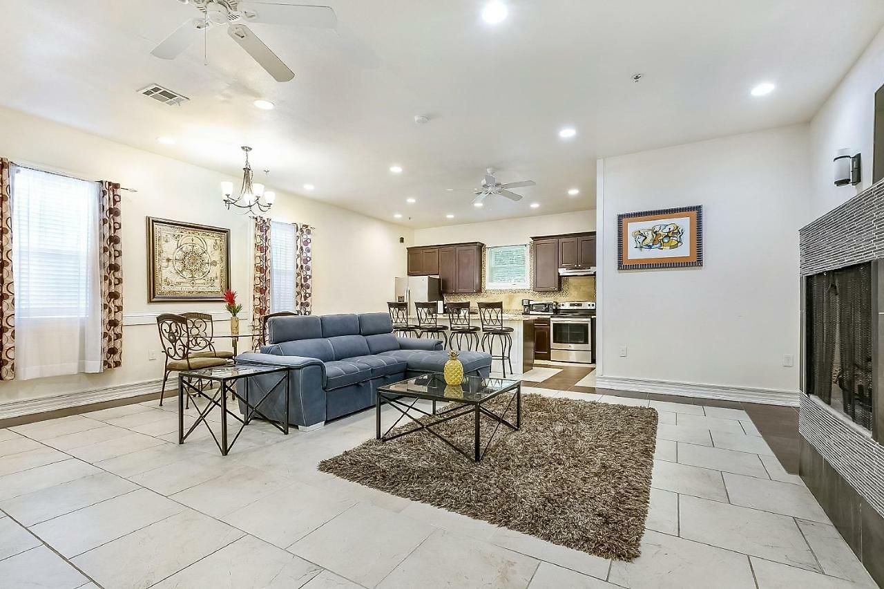 Inviting 3br Steps From St Charles Ave *