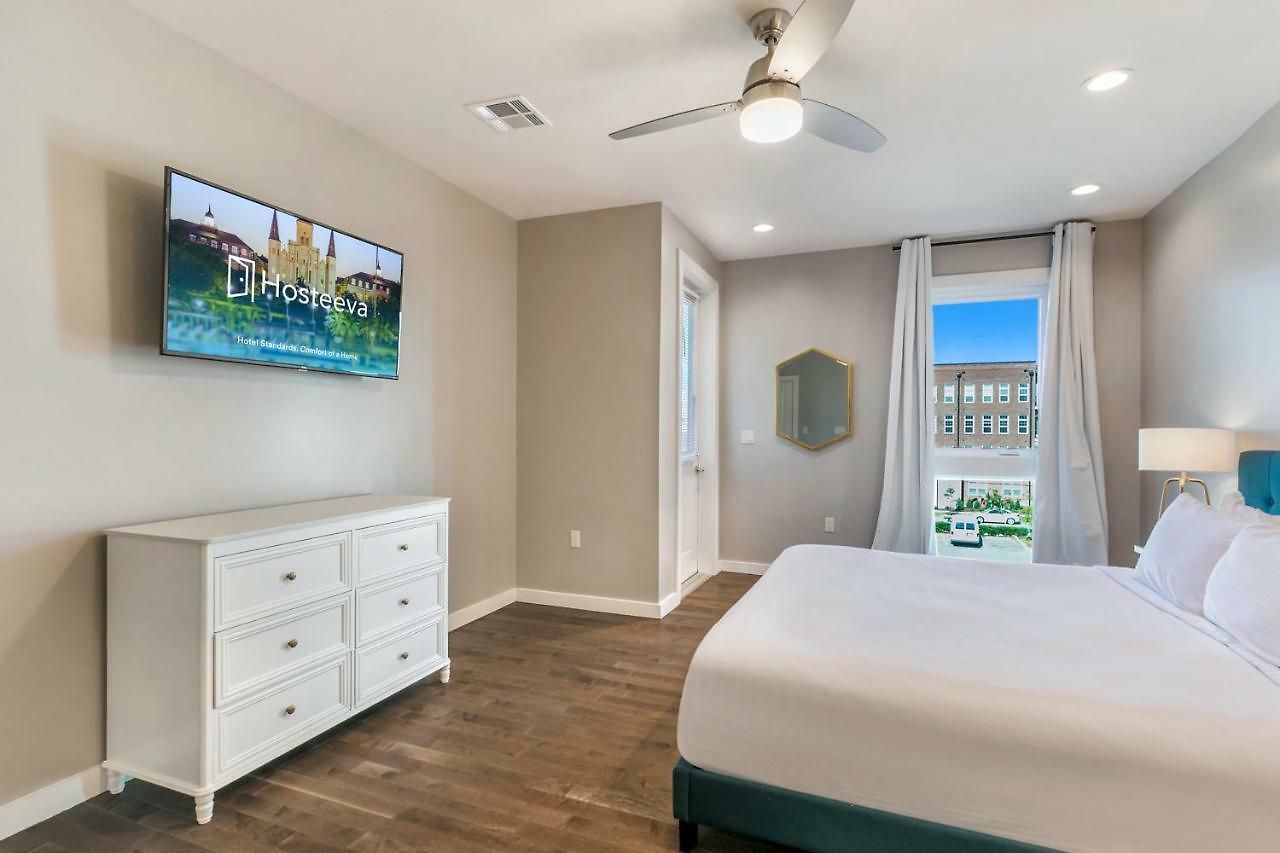 Fully-furnished Townhouse With Luxury Amenities