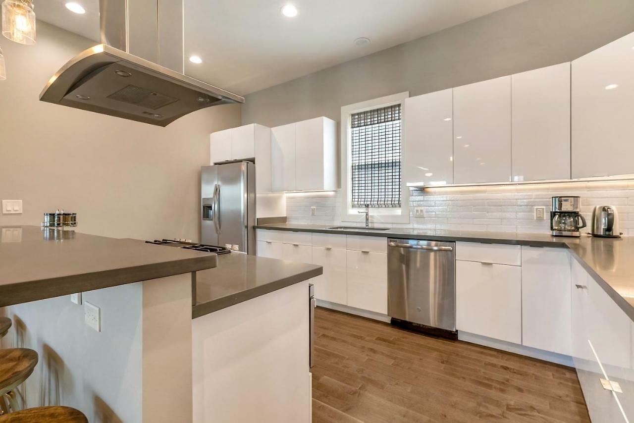 Modern 4br With Amenities New Orleans