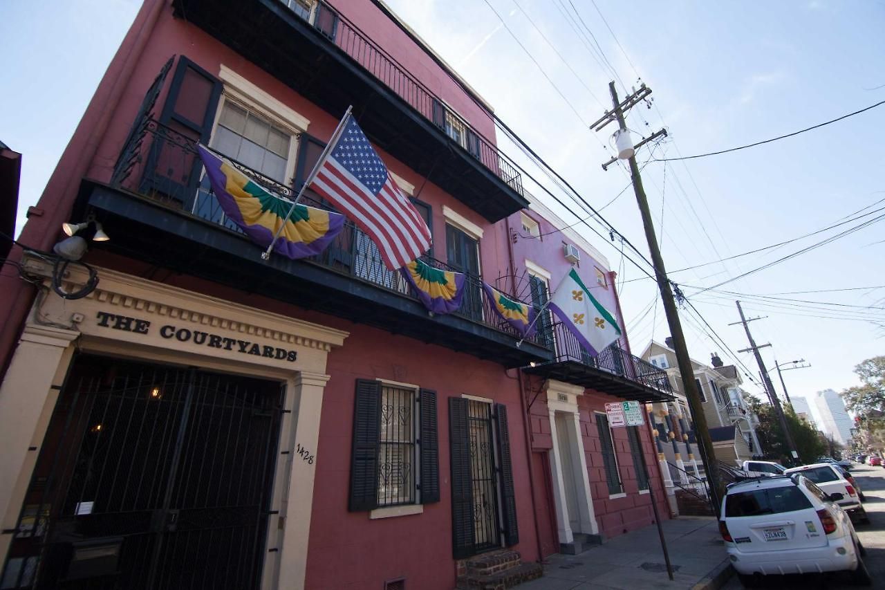 The Courtyards French Quarter Guest house