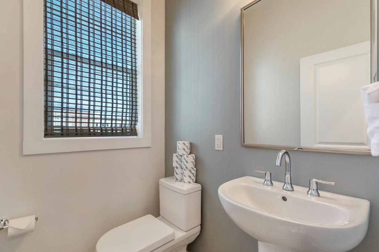 Beautiful Townhouse In A Gated Community Holiday home *