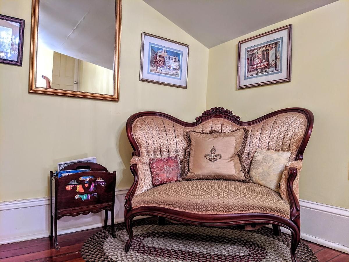 Parisian Courtyard Bed & Breakfast 3*