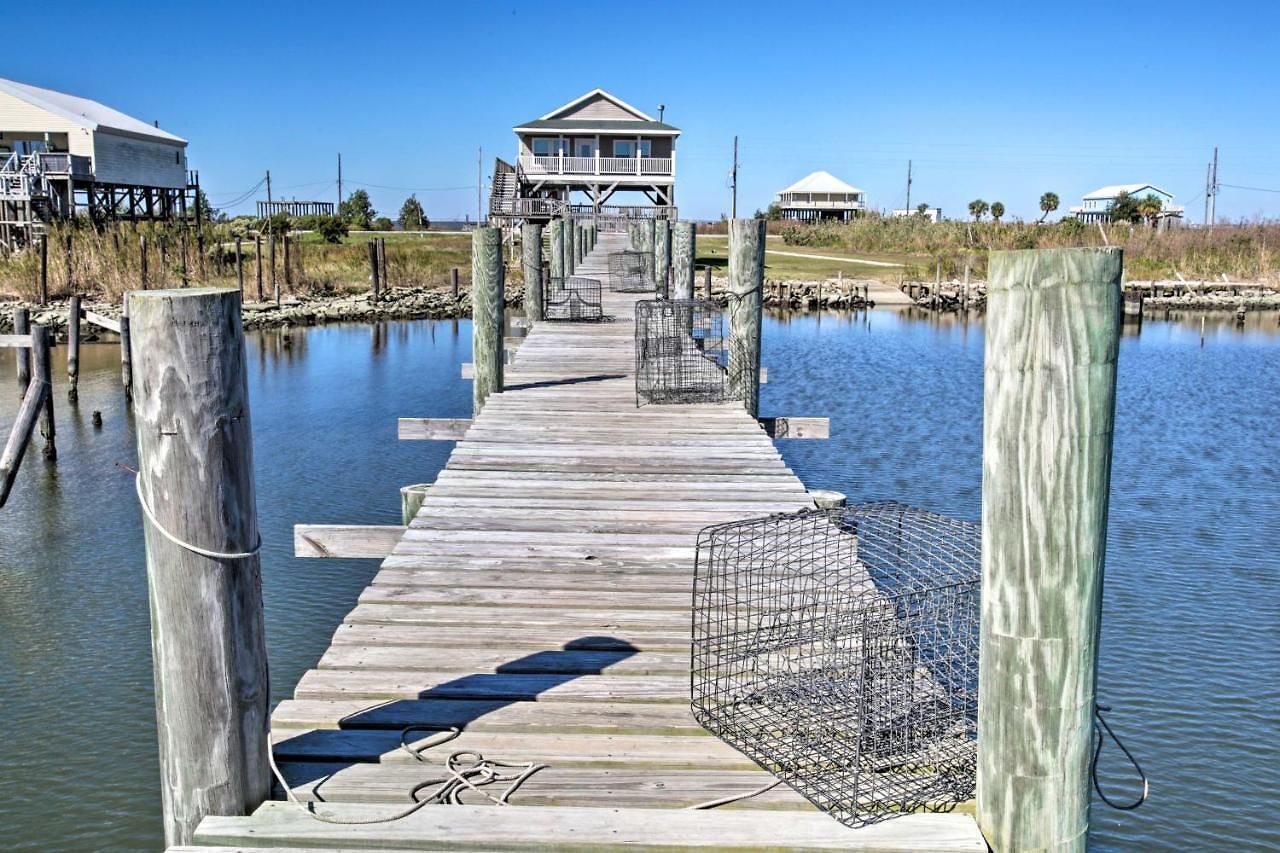 Waterfront W/ Private Dock & Pier * New Orleans