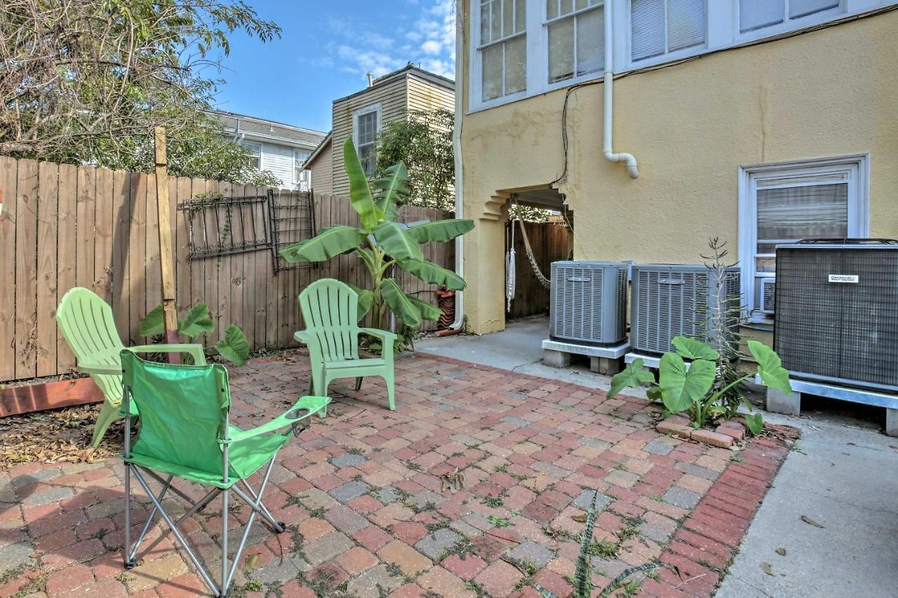 Holiday home 1 Mi To Park & Museums: *