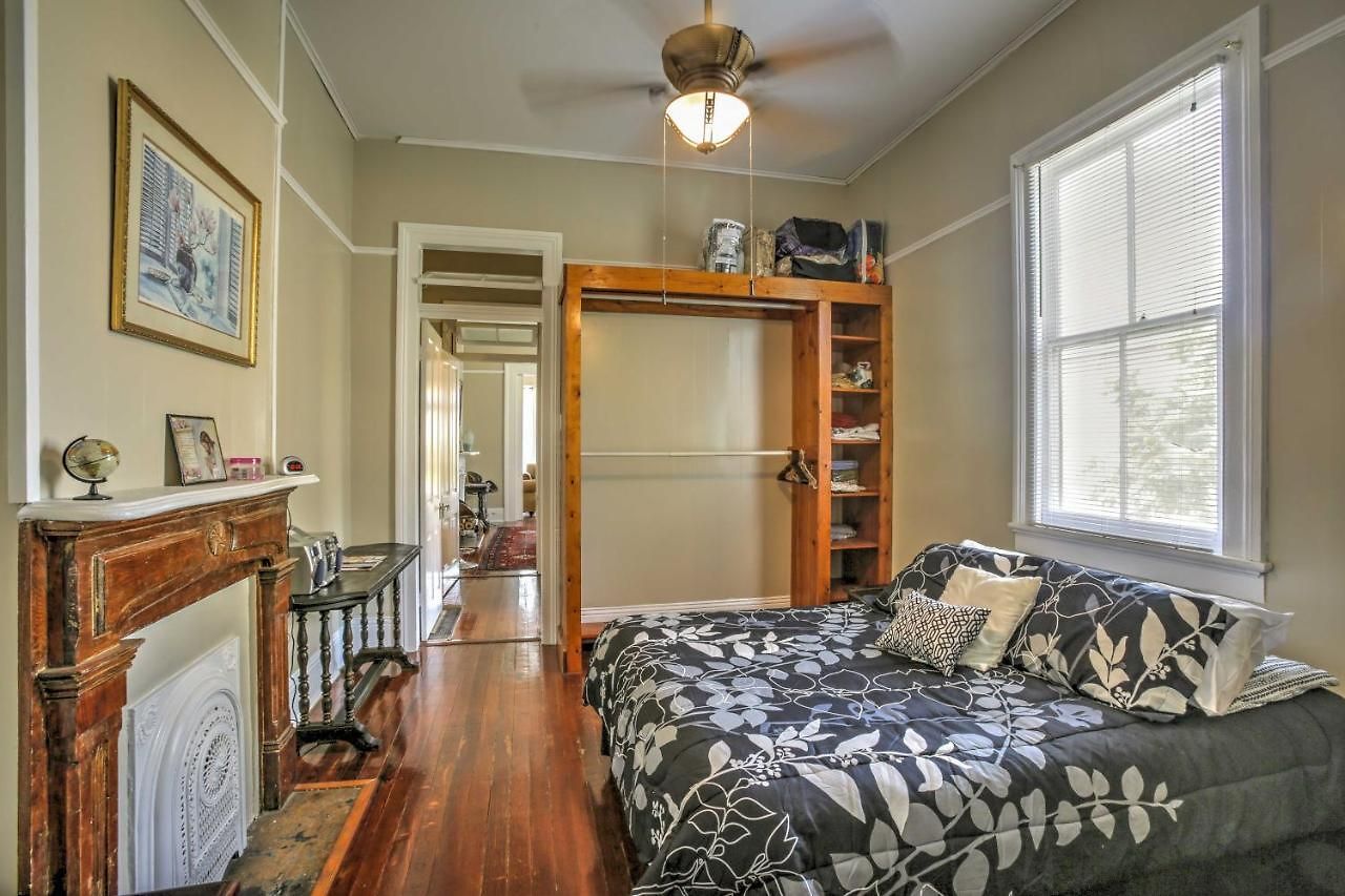 Walk To River, Tram & Zoo: Classic Nola Home! *