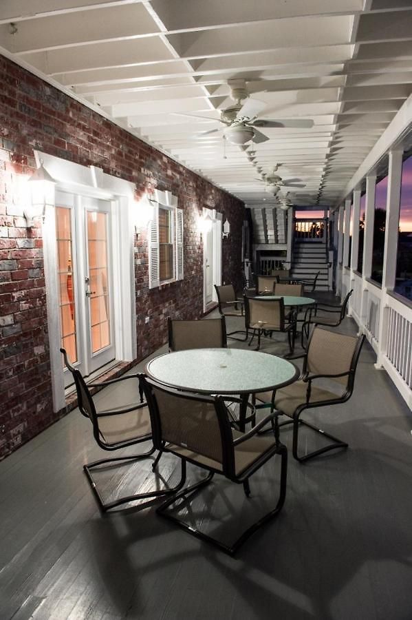Villa W/ Waterfront Deck: 23 Mi To Bourbon Street!