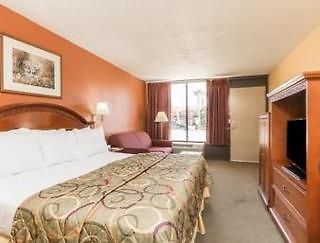 Quality I-10 East Hotel