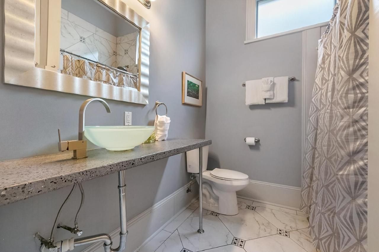 Modern 1-bd Near French Quarter - Walk To Superdome Apartment New Orleans