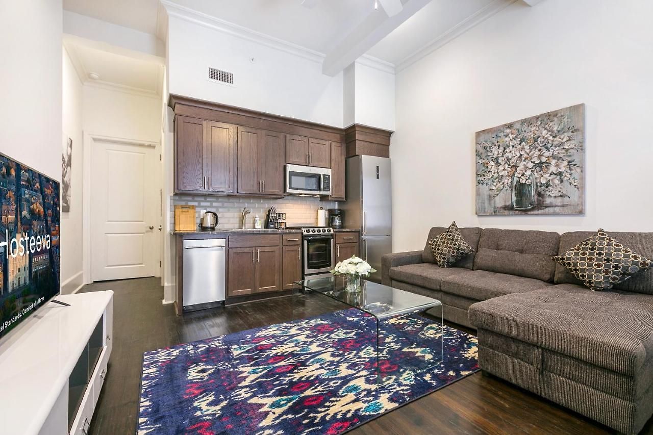 1 And 2 Bedroom Private Steps Away From French Quarter