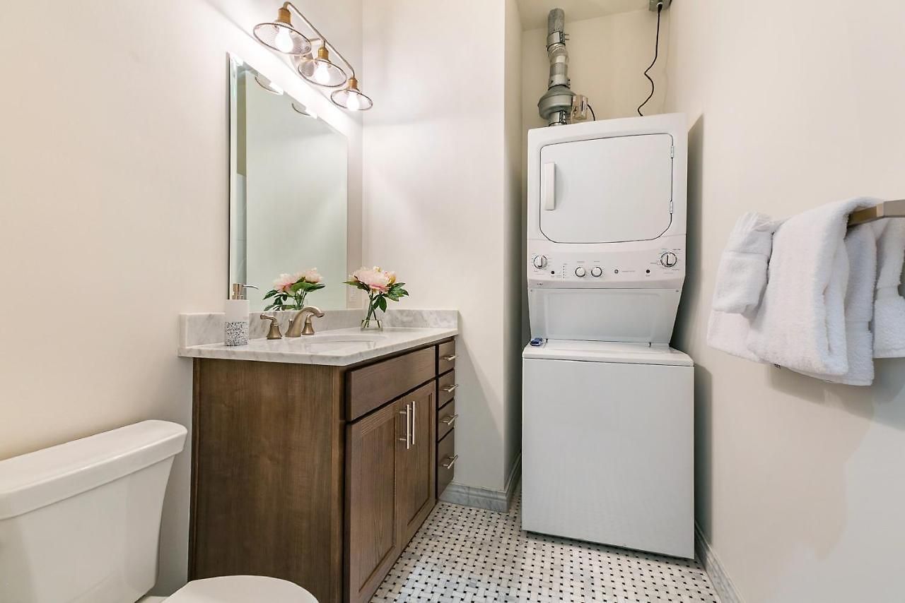 1 And 2 Bedroom Private Steps Away From French Quarter