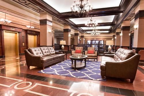 Drury Plaza Hotel 4*