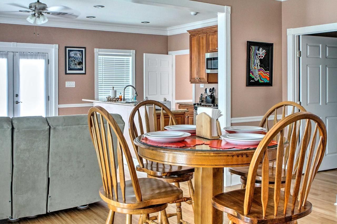 Waterfront Nola Villa: 23 Mi To French Quarter! * New Orleans