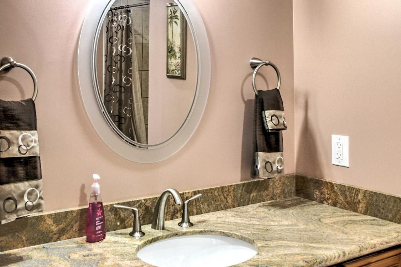 Waterfront Nola Villa: 23 Mi To French Quarter! *