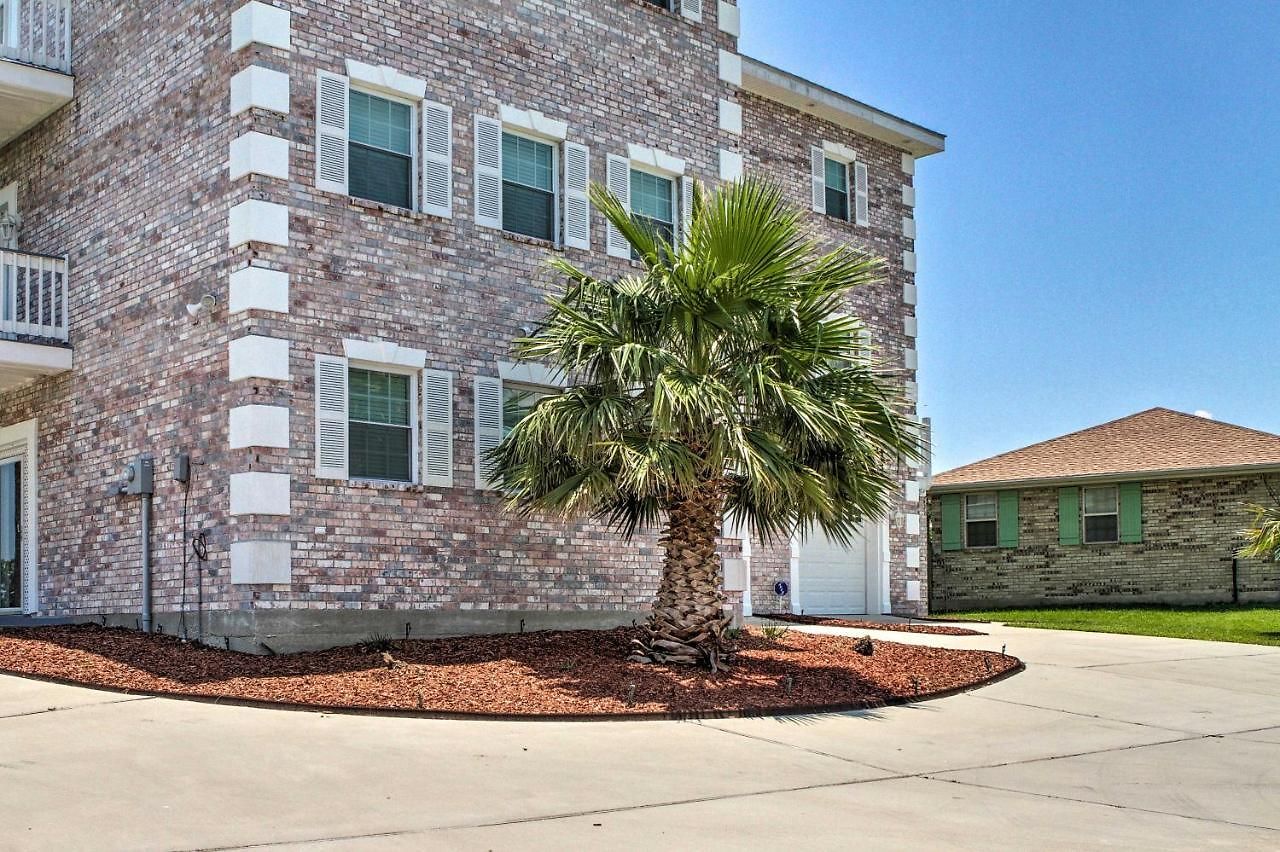 Waterfront Nola Villa: 23 Mi To French Quarter! * New Orleans