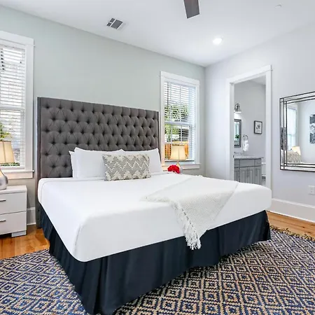 Stunning Modern And Fully-upgraded 5 Bedroom W Pool * New Orleans