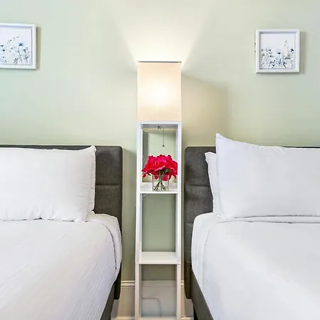 Hosteeva Chic Urban Retreat W Pool Steps To St Charles Ave And Near Bourbon St