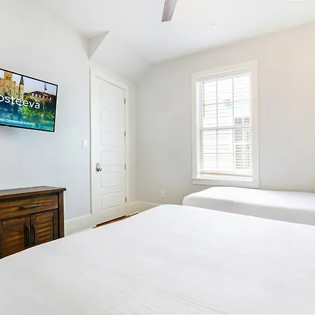 Apartment Stunning 4br-5br Near French Quarter Homes By Hosteeva New Orleans
