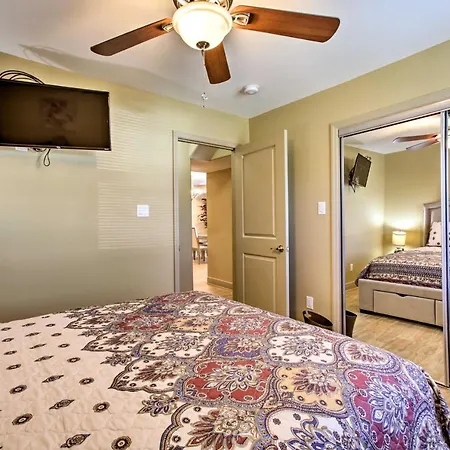 Holiday home Walk To Park: Contemporary Nola New Orleans