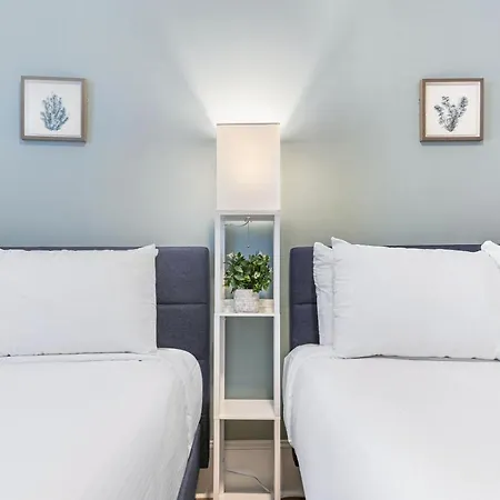 Apartment Stunning 4br-5br Near French Quarter Homes By Hosteeva *