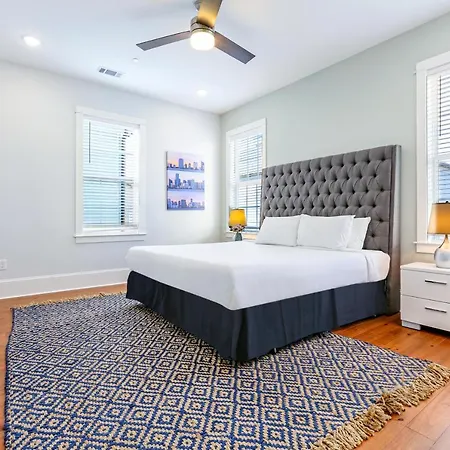 Stunning 4br-5br Near French Quarter Homes By Hosteeva Apartment