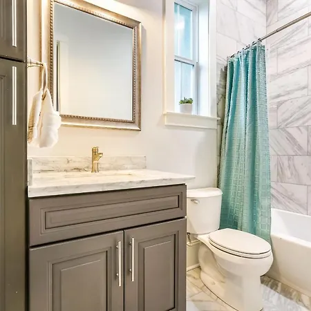 Stunning 4br-5br Near French Quarter Homes By Hosteeva * New Orleans
