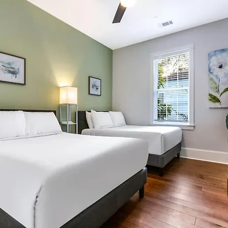 Apartment Stunning 4br-5br Near French Quarter Homes By Hosteeva *