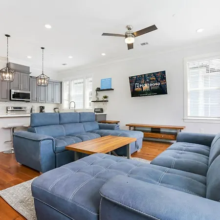 Apartment Hosteeva Brand New With A Pool Steps To St Charles Ave New Orleans