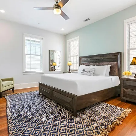 Hosteeva Brand New With A Pool Steps To St Charles Ave *