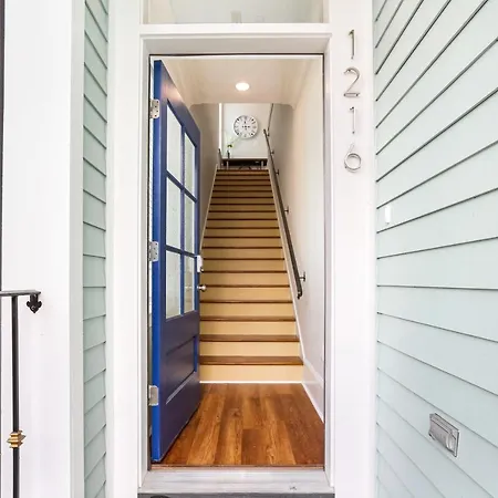 Hosteeva Brand New With A Pool Steps To St Charles Ave Apartment New Orleans