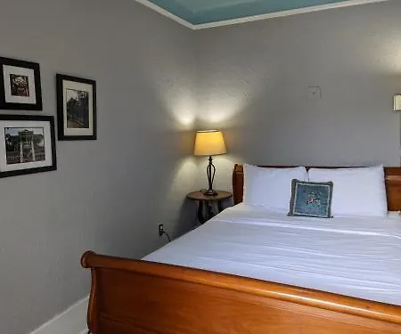 Balcony Bed & Breakfast New Orleans