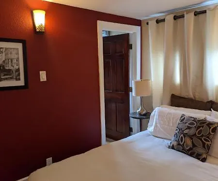 Balcony 3* New Orleans