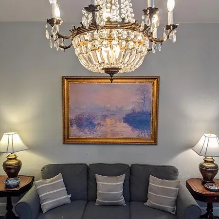 Balcony 3* New Orleans