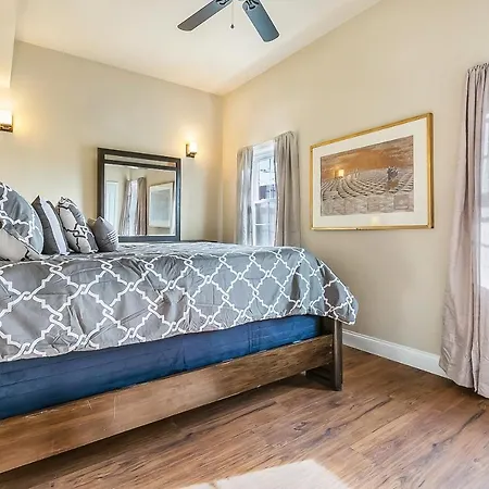 St Charles Spacious In The Heart Of The Apartment *