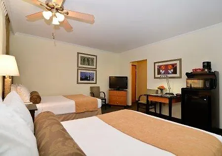 St Charles Inn, Superior Hotel New Orleans