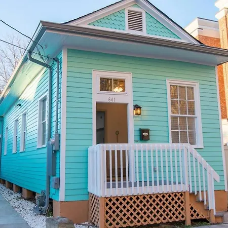 Near The Quarter 2020 Renovated Nola Classic Bed & Breakfast