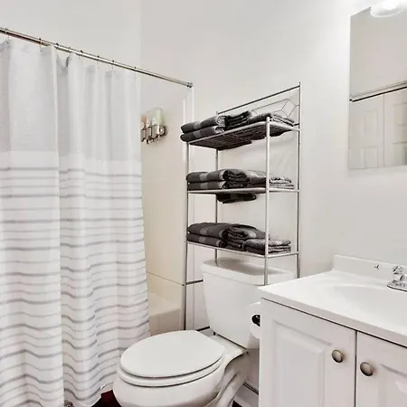Gorgeous Historical Gem Near French Quarter Bed & Breakfast *
