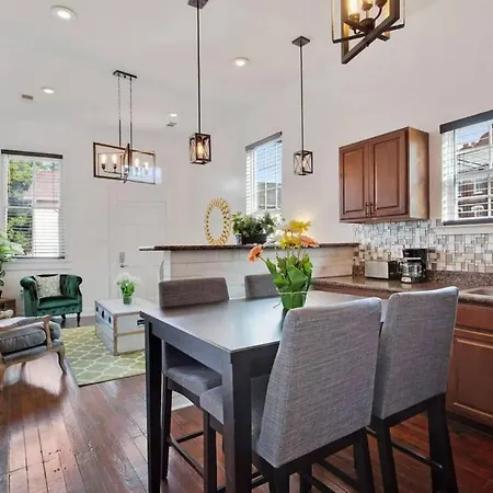 Gorgeous Historical Gem Near French Quarter * New Orleans