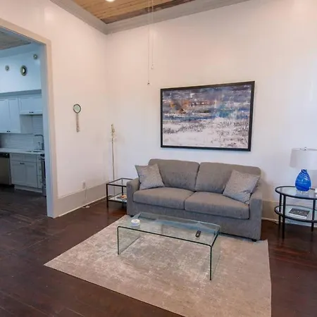Near The Quarter 2020 Renovated Nola Classic Bed & Breakfast *