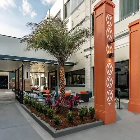 Hotel St Charles Coach House, An Ascend Collection