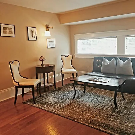 Bed & Breakfast Canal Street