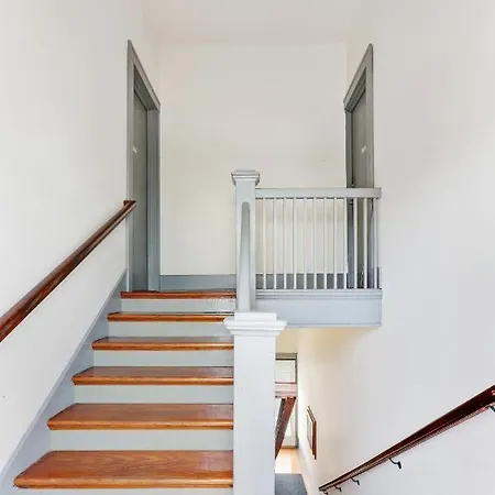 Freret Near Streetcar & Tulane Aparthotel 4*