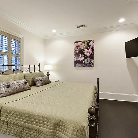 Kerlerec St. Aparthotel