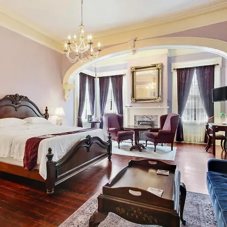 Marigny Manor House Bed & Breakfast 3*