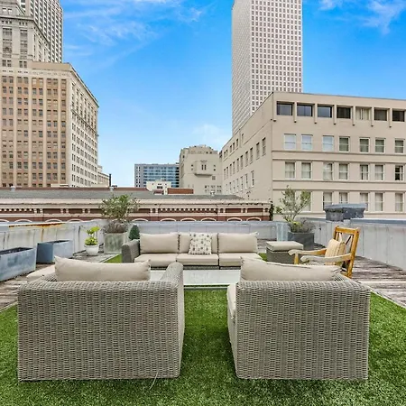 Apartment City View With Private Rooftop *