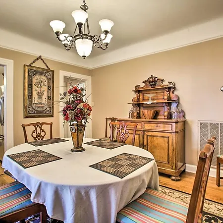 Soul & Style! Duplex Near French Quarter W/ Porch Holiday home