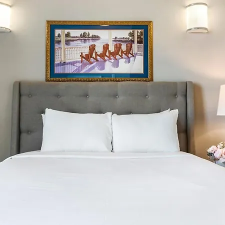 5br Penthouse Steps To The Streetcar & Fq * New Orleans