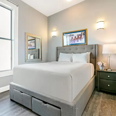 Apartment 5br Penthouse Steps To The Streetcar & Fq New Orleans