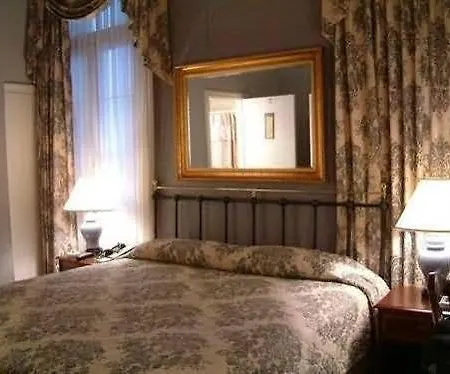 Hotel Chateau 3*